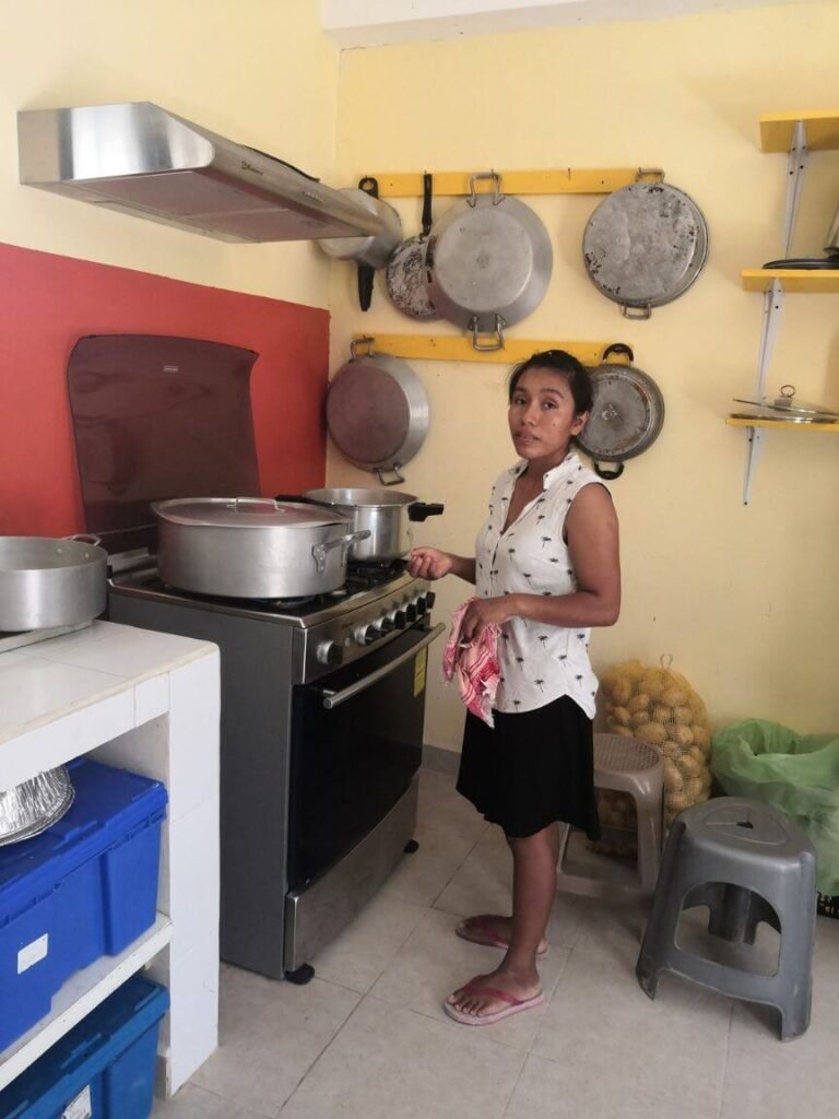 Seaside Rotary Feeding Program at Torres de la Paz